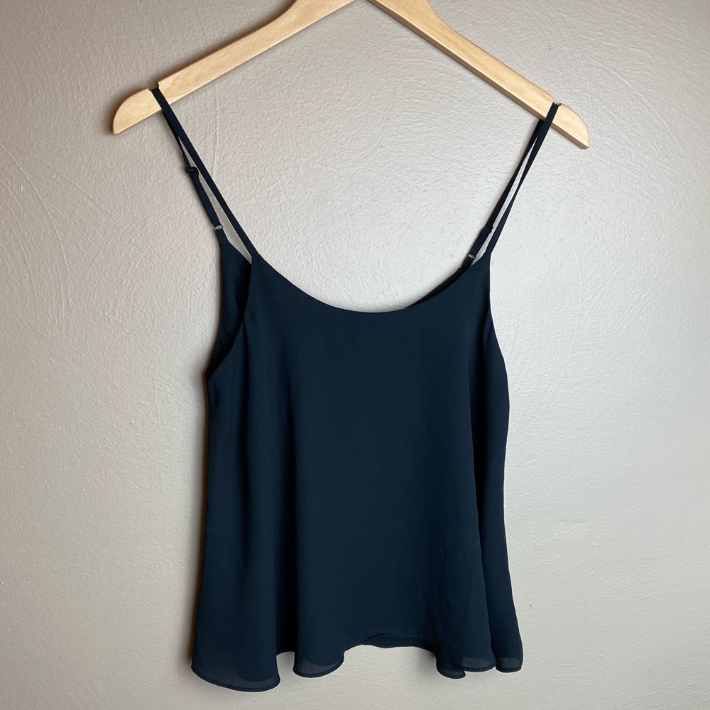 oliviceous Black Flowy Tank